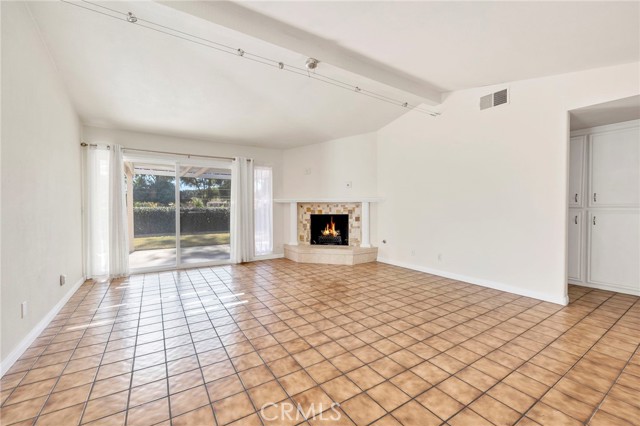 Detail Gallery Image 6 of 40 For 2125 Silver Oak, Hemet,  CA 92545 - 2 Beds | 2 Baths