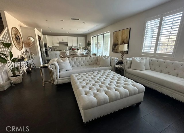 Detail Gallery Image 3 of 26 For 273 Barnes, Tustin,  CA 92782 - 4 Beds | 3 Baths