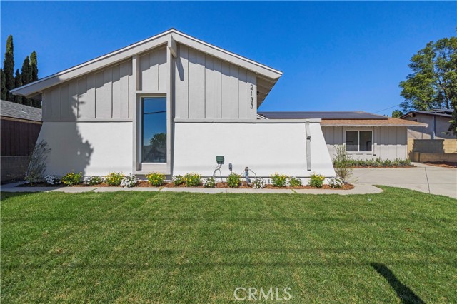 Detail Gallery Image 2 of 35 For 2133 Cochran, Simi Valley,  CA 93065 - 3 Beds | 2 Baths