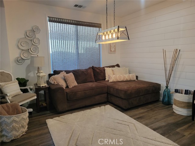 7819 Hagen Circle, Hemet CA: https://media.crmls.org/medias/93144b3d-3211-4a8e-ab4c-506b38e6ee46.jpg