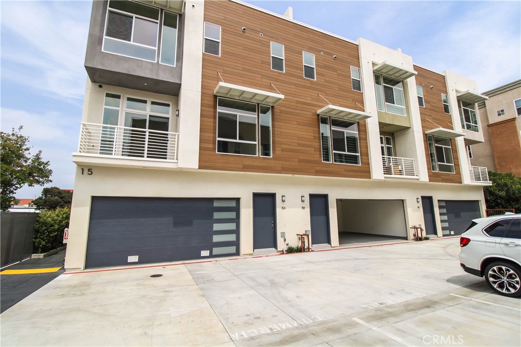 15 S Chapel Avenue #B