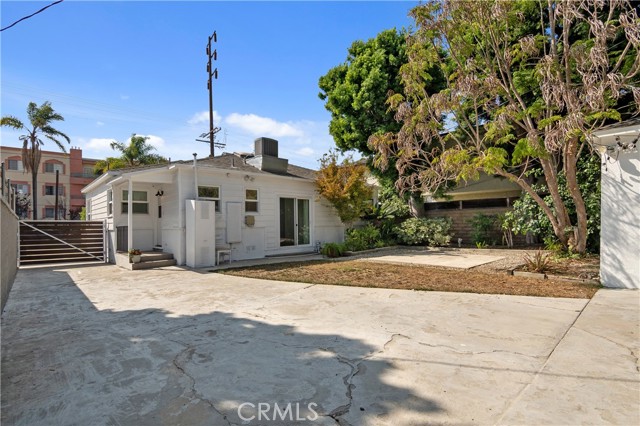 3780 Beethoven Street, Los Angeles CA: https://media.crmls.org/medias/9314c00f-dbe7-4a70-8416-752ca3ea4631.jpg