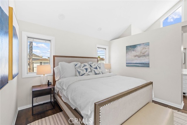 124 Garnet Avenue, Newport Beach CA: https://media.crmls.org/medias/9314ea67-5a82-425b-9e86-04ee8cb26f33.jpg