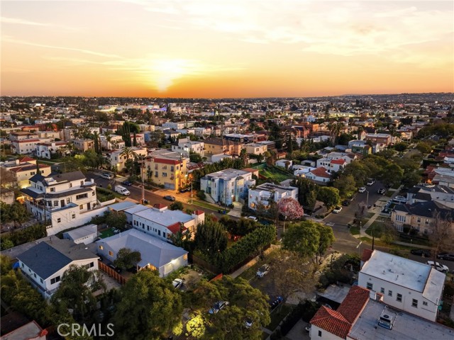 Detail Gallery Image 26 of 26 For 4916 W 12th St, Los Angeles,  CA 90019 - 6 Beds | 4 Baths