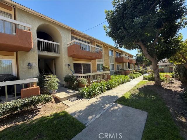 Detail Gallery Image 2 of 19 For 16040 Leffingwell Rd #50,  Whittier,  CA 90603 - 2 Beds | 2 Baths