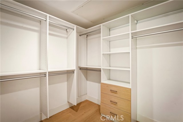 399 E Del Mar Boulevard, Pasadena CA: https://media.crmls.org/medias/93167e5b-b5b7-4825-a86e-89e9e1c354e4.jpg