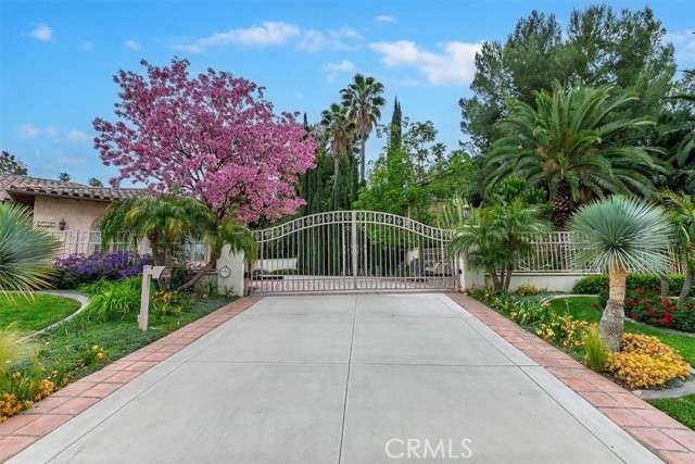 Image 5 of 75 For 6756 Hawarden Drive