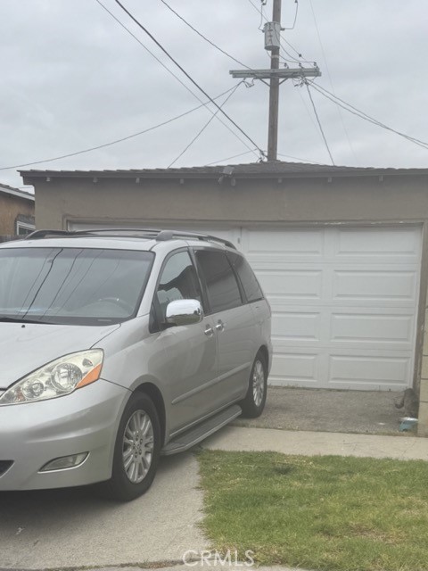 1301 E 106th Street, Los Angeles CA: https://media.crmls.org/medias/9316c282-cfd8-4ac4-955c-632154fb137d.jpg