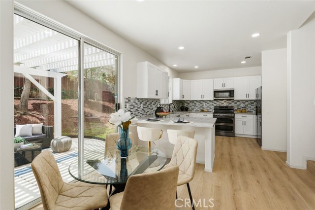 Detail Gallery Image 16 of 46 For 3116 Windhaven Way, Corona,  CA 92882 - 4 Beds | 3 Baths