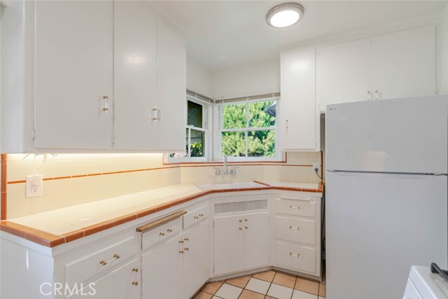 Detail Gallery Image 16 of 27 For 1305 E Glenoaks Bld #D,  Glendale,  CA 91206 - 1 Beds | 1 Baths