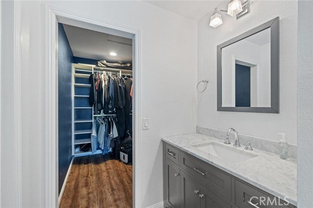 164 Stanford Court, Irvine CA: https://media.crmls.org/medias/93190251-2190-45cf-8598-647c898aaf8e.jpg