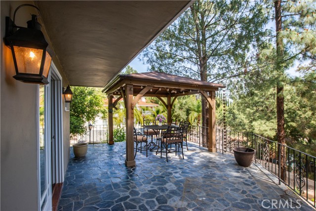 Detail Gallery Image 32 of 54 For 22757 Plummer St, Chatsworth,  CA 91311 - 3 Beds | 3 Baths