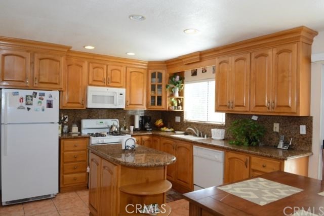 Detail Gallery Image 4 of 4 For 1030 Morning Sun Ln, Corona,  CA 92881 - 4 Beds | 2/1 Baths