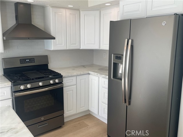 Detail Gallery Image 11 of 31 For 39312 Dunbar St a,  Palmdale,  CA 93551 - 3 Beds | 2 Baths
