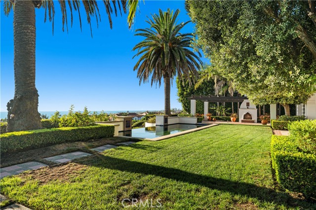 24 Scenic Bluff, Newport Coast CA: https://media.crmls.org/medias/931af12d-1f76-4b59-a535-32434d63ffcc.jpg