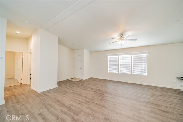 1573 Smoke Tree Road, Pinon Hills CA: https://media.crmls.org/medias/931b1be7-44ae-4969-97f3-b12c1fcb6307.jpg