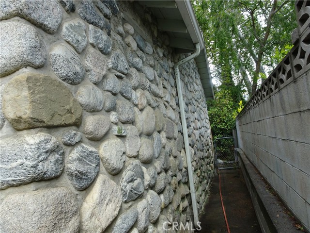 2952 Mill Creek Road, Mentone CA: https://media.crmls.org/medias/931c11e9-6a3d-4a36-b2a4-2036df5abe03.jpg