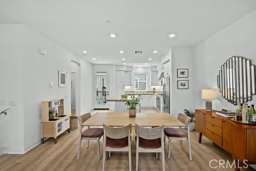 323 Adela, Lake Forest CA: https://media.crmls.org/medias/931e4ff0-f20a-43a4-b8b9-d9501bfb164f.jpg