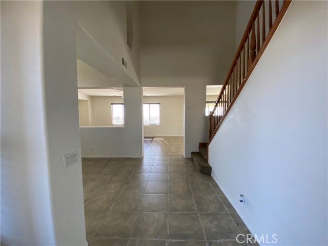 5505 Sunset Ridge Drive, Jurupa Valley CA: https://media.crmls.org/medias/931e74f8-76ee-4084-9f47-78c6c83cf640.jpg