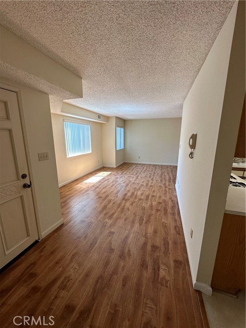 420 Milford Street, Glendale CA: https://media.crmls.org/medias/931ed6cf-503f-4c2e-bc92-8d7275c058cc.jpg