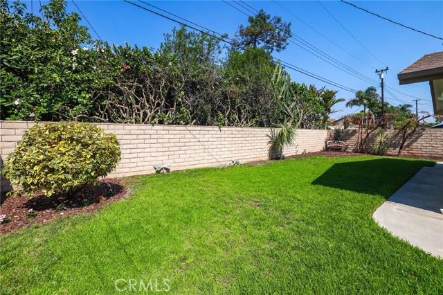 20071 Moontide Circle, Huntington Beach CA: https://media.crmls.org/medias/931ee690-7a61-4bcd-bdac-3b71cca93ac6.jpg