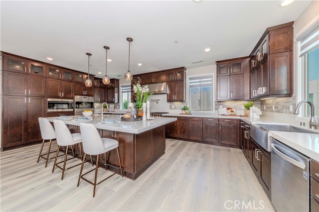 195 Stellar, Irvine CA: https://media.crmls.org/medias/931f8f40-a7de-467c-8135-96c86a0d04ce.jpg