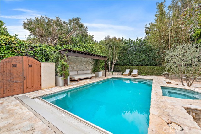 Detail Gallery Image 14 of 47 For 206 Driftwood Rd, Corona Del Mar,  CA 92625 - 4 Beds | 5/1 Baths
