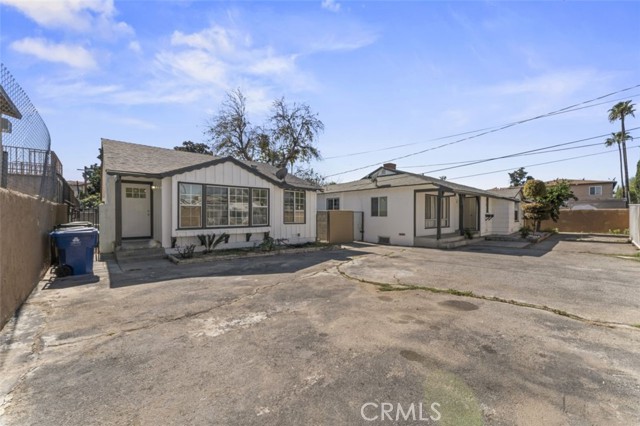 Detail Gallery Image 20 of 32 For 14722 Strathern, Panorama City,  CA 91402 - 5 Beds | 3 Baths