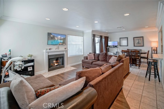Detail Gallery Image 10 of 54 For 27123 Crossglade Ave #4,  Canyon Country,  CA 91351 - 2 Beds | 2 Baths