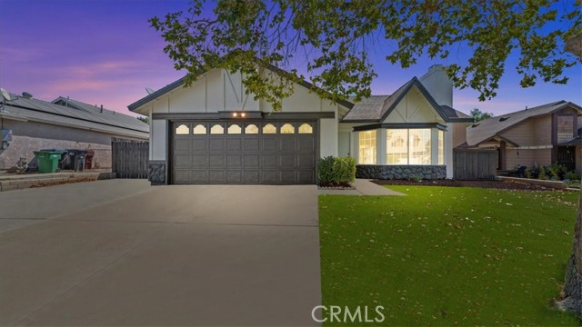 Detail Gallery Image 1 of 36 For 13420 Nutmeg St, Moreno Valley,  CA 92553 - 4 Beds | 2 Baths