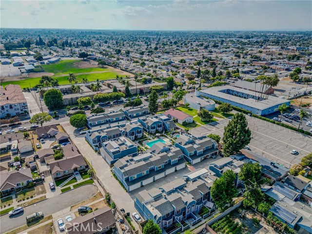 14738 Pioneer Boulevard, Norwalk CA: https://media.crmls.org/medias/9320635c-a90d-4ae2-9599-57d7fffba60c.jpg