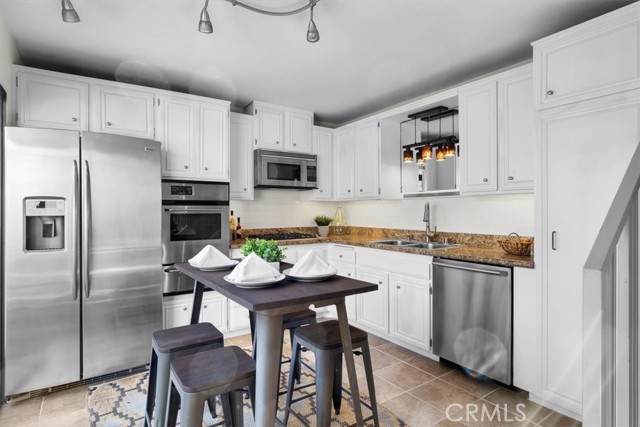 1140 Manhattan Beach Boulevard, Manhattan Beach, California 90266, 2 Bedrooms Bedrooms, ,2 BathroomsBathrooms,Residential,Sold,Manhattan Beach,SB23024904