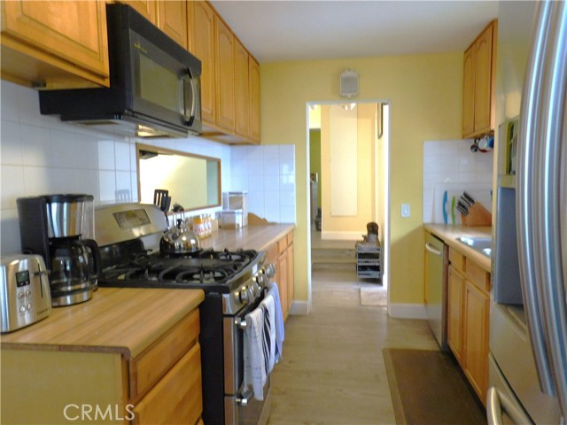 Detail Gallery Image 17 of 56 For 2669 W Russell Ave, Anaheim,  CA 92801 - 3 Beds | 2 Baths