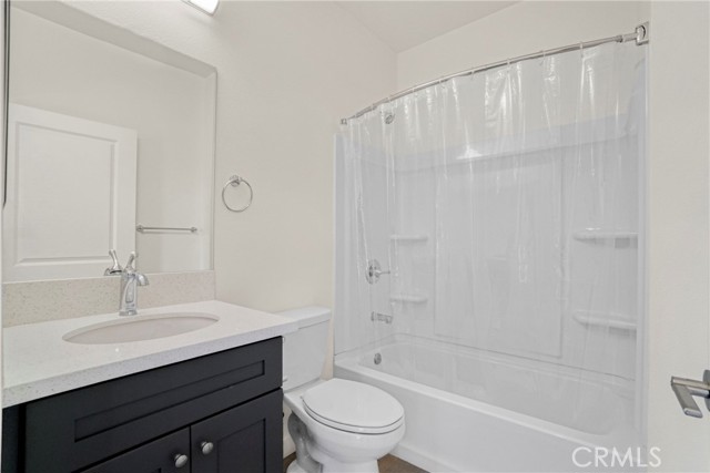 Detail Gallery Image 8 of 19 For 17305 Willard Ave, Northridge,  CA 91325 - 2 Beds | 2/1 Baths