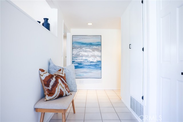 3844 W 181st Street, Torrance CA: https://media.crmls.org/medias/9321cd47-e7a3-4999-a039-23479b2ca6b9.jpg