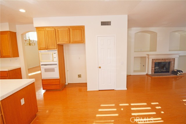 1528 Rancho Hills Dr, Chino Hills CA: https://media.crmls.org/medias/9322375c-f37a-434d-991f-2ed5764cfba1.jpg