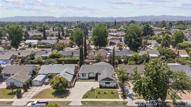Detail Gallery Image 4 of 33 For 20356 Gresham St, Los Angeles,  CA 91306 - 4 Beds | 2/1 Baths