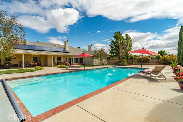 2608 Desert Rose Drive, Lancaster CA: https://media.crmls.org/medias/93233967-d0d7-43ce-99fc-3daab065af0d.jpg