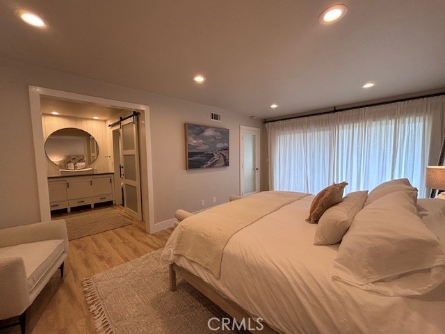 932360b1 2c33 4815 A992 A3a183900472