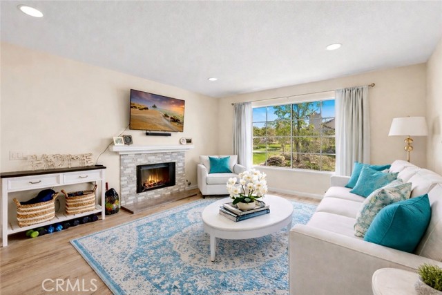 Detail Gallery Image 4 of 24 For 22 Exeter, Irvine,  CA 92612 - 1 Beds | 1 Baths