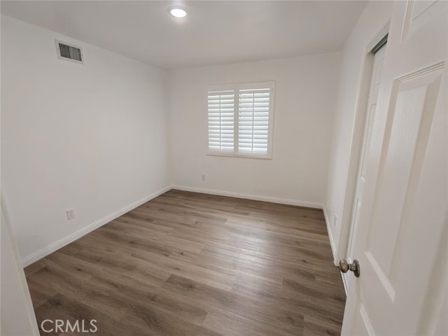Detail Gallery Image 10 of 17 For 10556 Hillview, Chatsworth,  CA 91311 - 4 Beds | 2 Baths