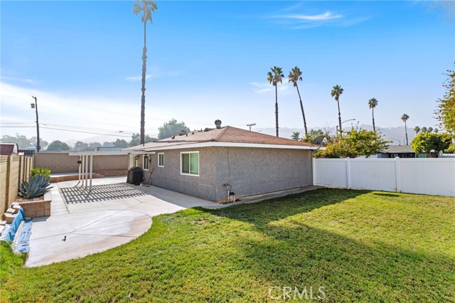 3405 Pickwick, Riverside CA: https://media.crmls.org/medias/9324727a-4547-4fb9-b28e-7633bcc471c4.jpg
