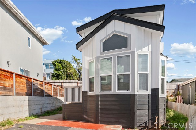 Front Image Thumbnail for CRPI25272069