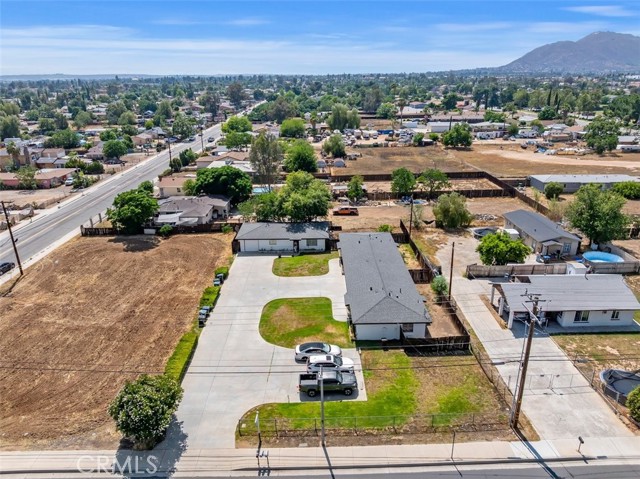 12777 Perris Boulevard, Moreno Valley CA: https://media.crmls.org/medias/93267ee1-bccb-4b53-bfdb-cc8eb429e781.jpg