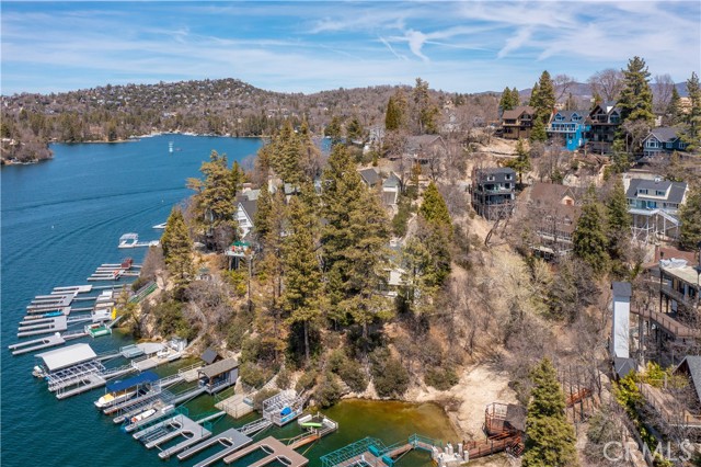 Detail Gallery Image 4 of 41 For 28744 Palisades Dr, Lake Arrowhead,  CA 92352 - 4 Beds | 3 Baths