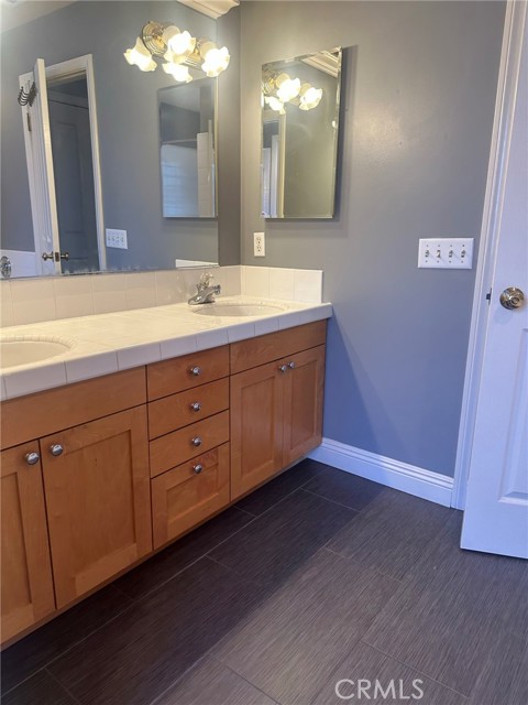 263 E Glenarm Street, Pasadena CA: https://media.crmls.org/medias/93288692-5fd0-4efa-b053-7c455f15c094.jpg