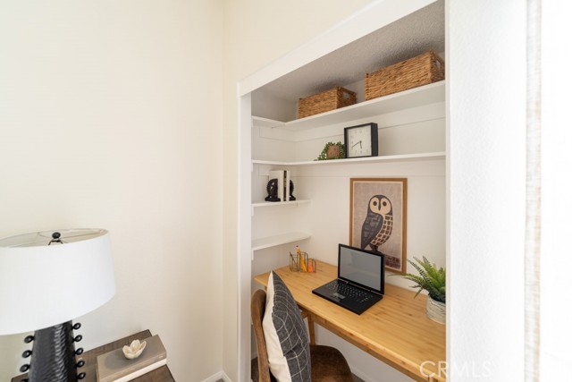 16211 Downey, 92 photo 25