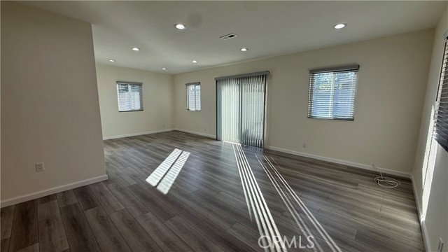 Detail Gallery Image 5 of 16 For 6203 Goodland Ave, Valley Glen,  CA 91606 - 3 Beds | 2 Baths