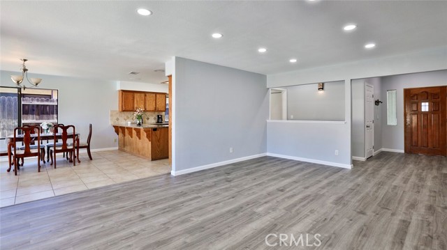 Detail Gallery Image 11 of 65 For 42060 Shadow Ln, Hemet,  CA 92544 - 4 Beds | 2 Baths