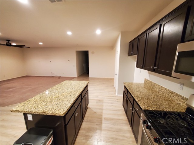 Detail Gallery Image 8 of 29 For 35349 Mickelson, Beaumont,  CA 92223 - 4 Beds | 2 Baths